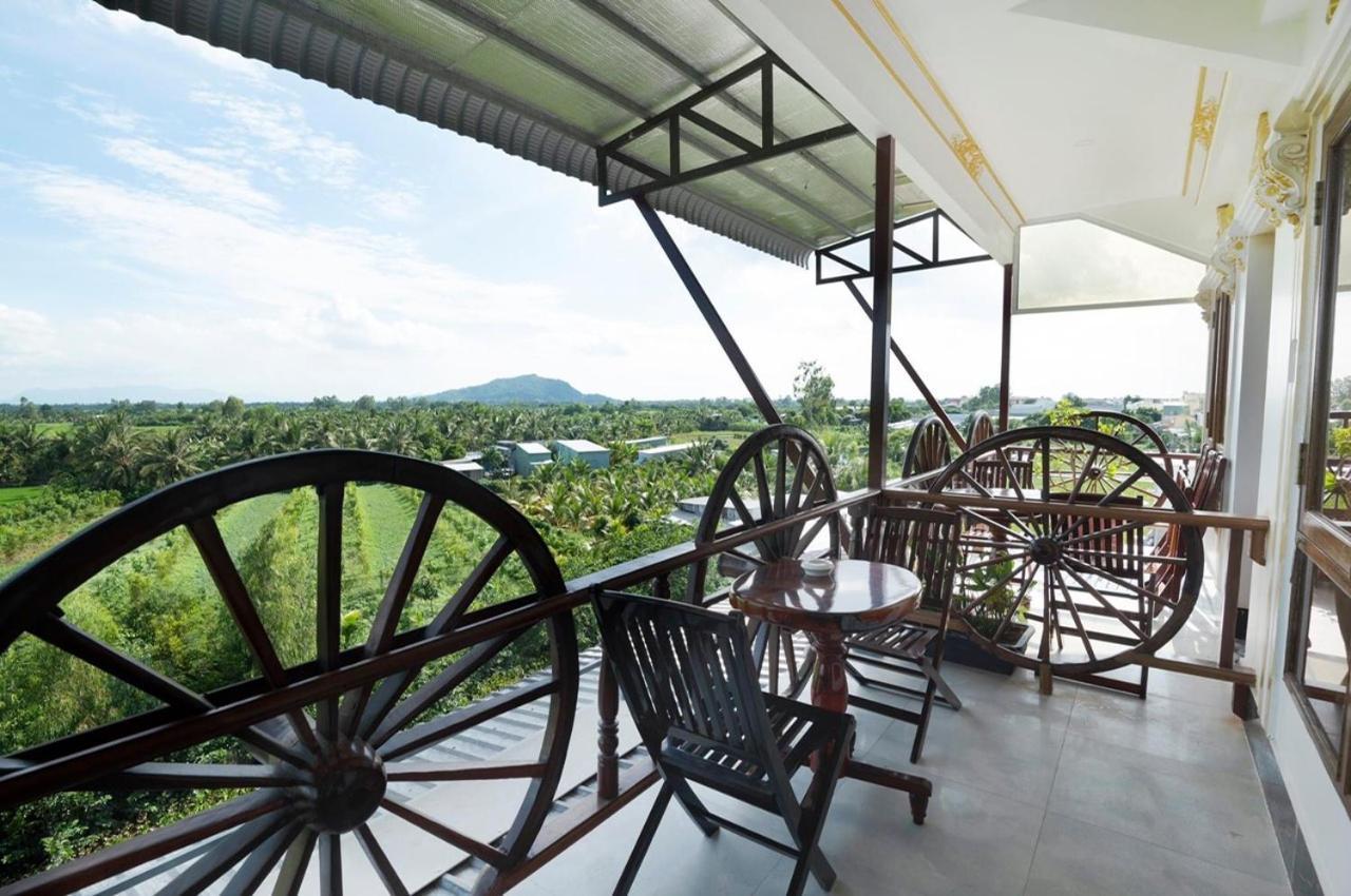 Little Saigon Hotel Chau Doc Exterior photo